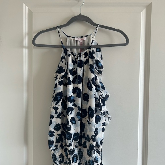 Parker White Blue Snow Leopard Ruffle Print Dress Size M - Picture 2 of 9